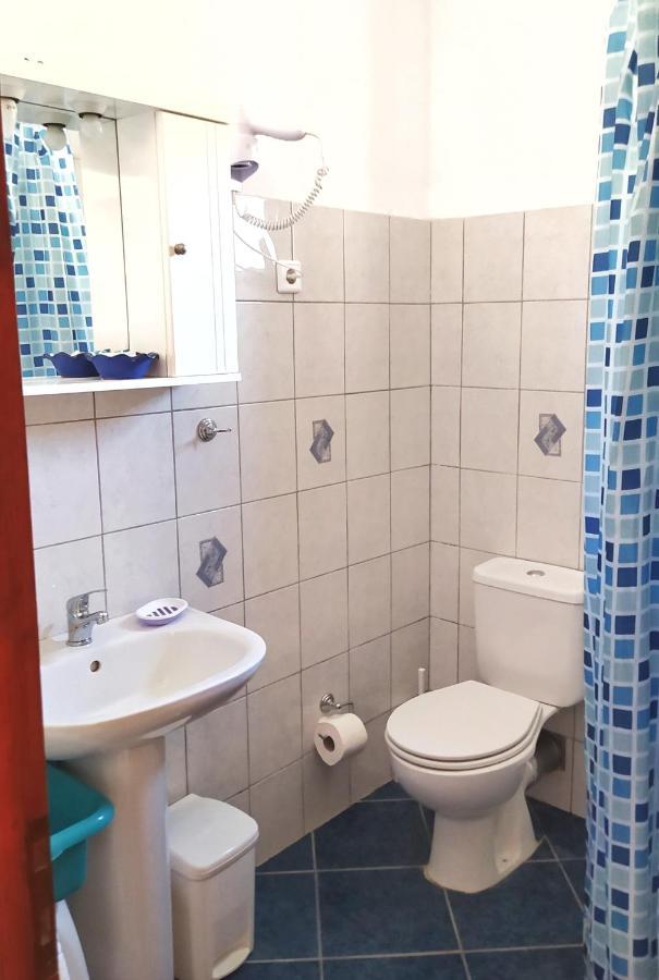 Hellmann Apartments Afión Kültér fotó